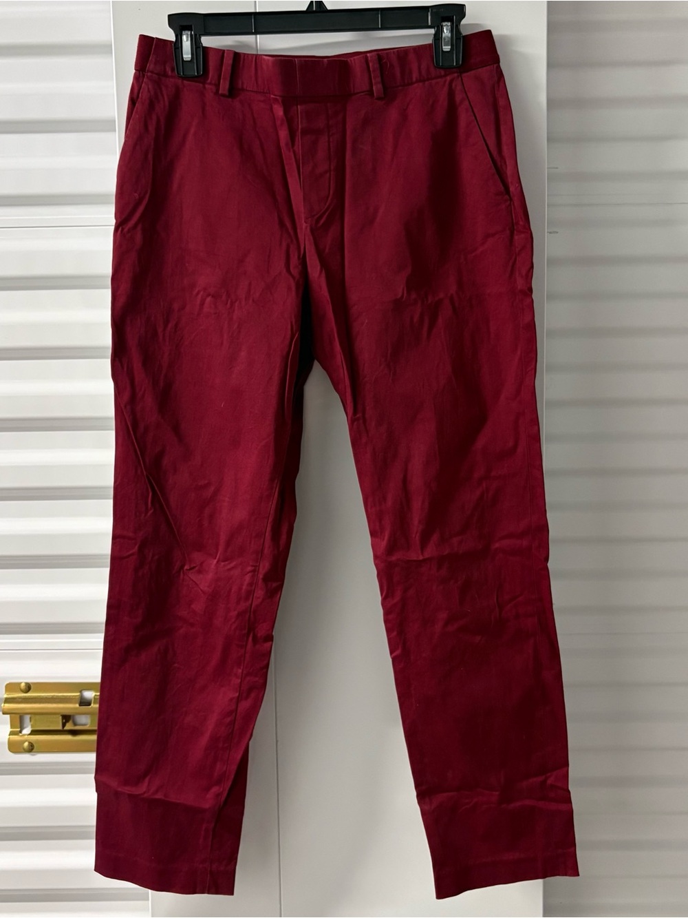 Uniqlo Women’s pull on elastic back Burgundy Slim Chino Pants with pockets
